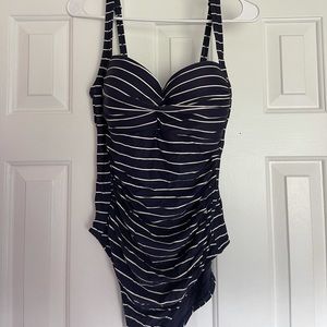 Navy Striped Swimsuit🌊